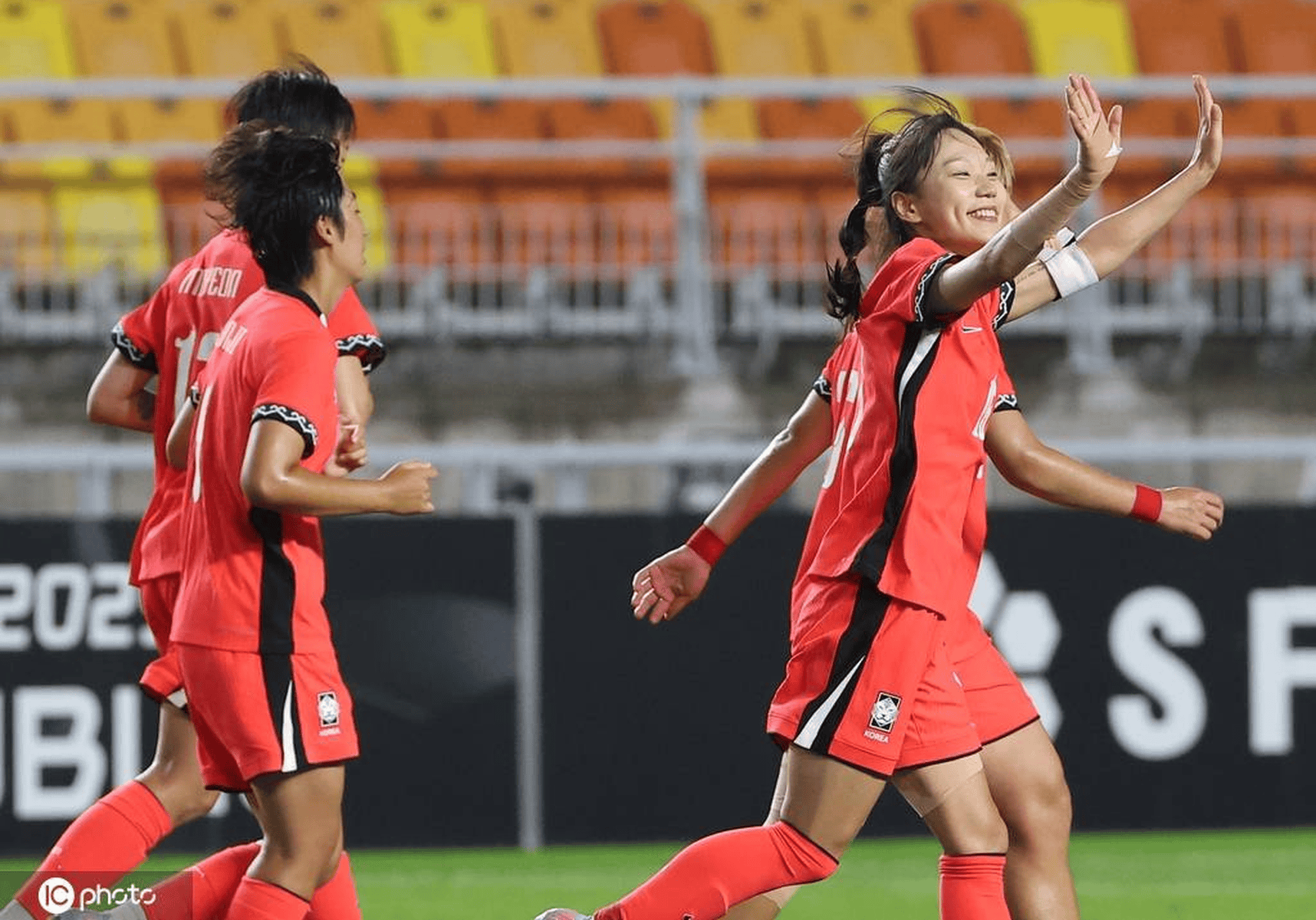 韩国女足_(韩国女足队员崔宥莉)  第1张