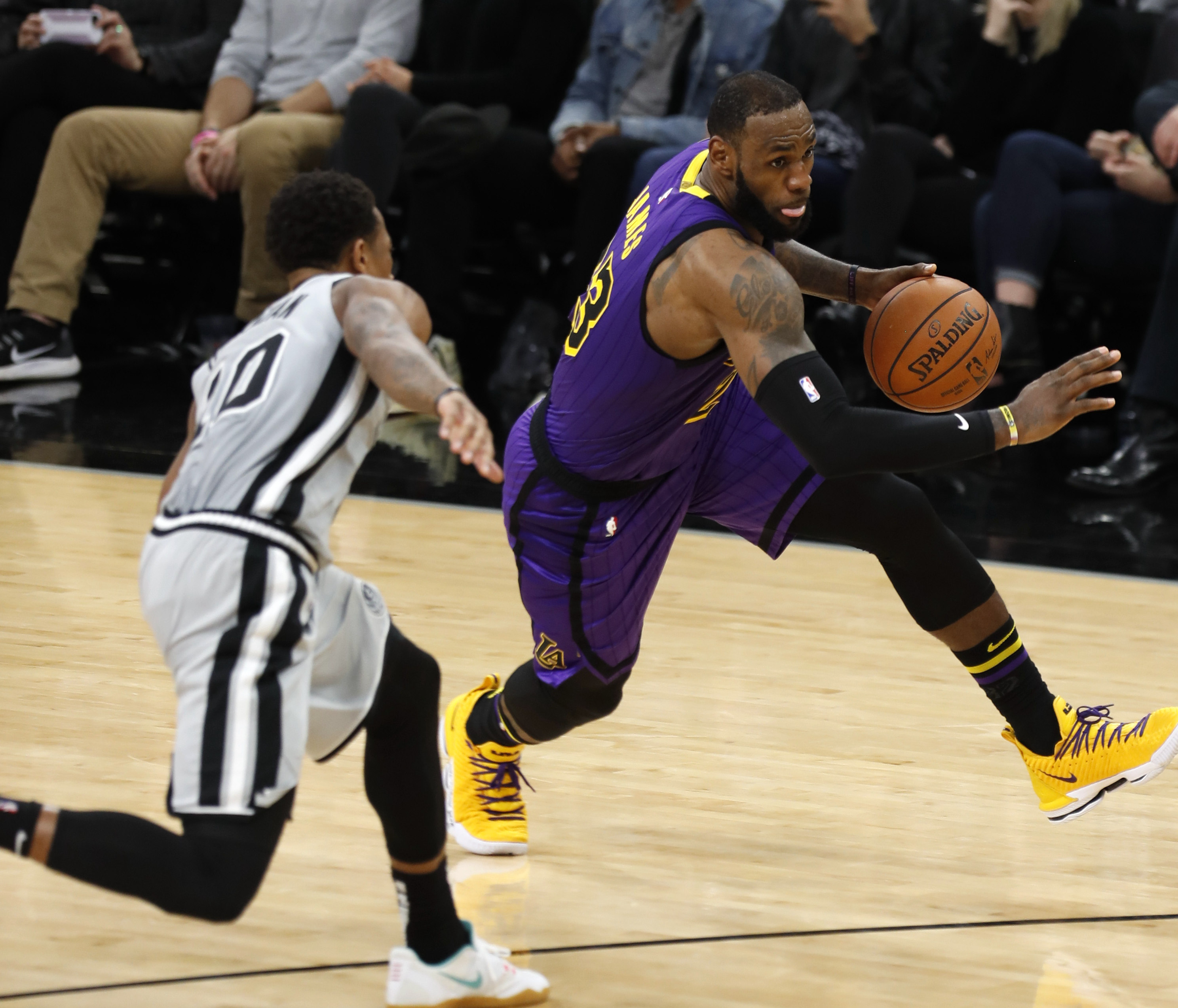 篮球直播nba免费观看_(篮球直播在线观看免费回看)