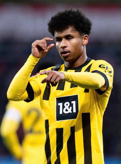 曼联关注阿德耶米球员还没有与多特蒙德续约  第2张