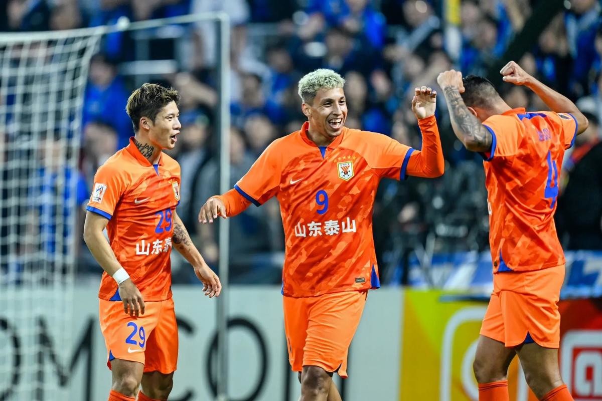 关于山东泰山将对阵青岛西海岸山东泰山状态回暖的信息