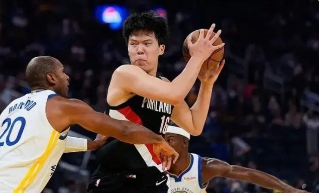 关于朱芳雨谈杨瀚森下放G联赛开拓者以锻炼其为目的的信息