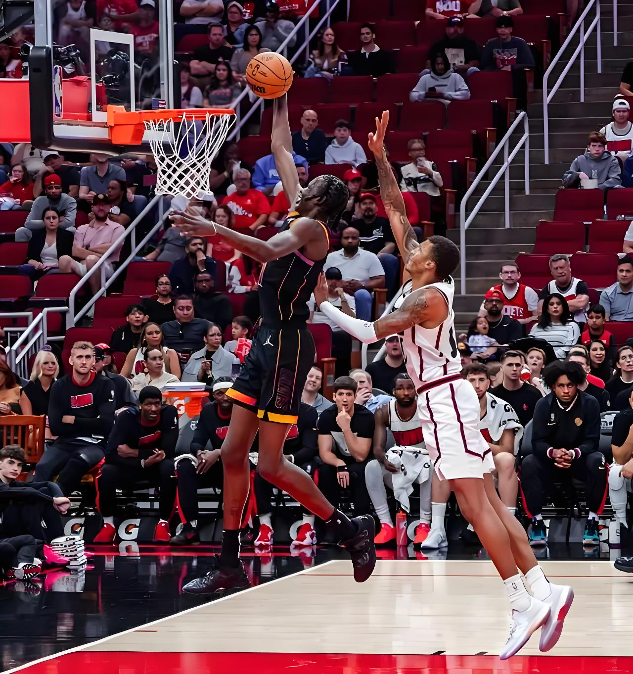 NBA常规赛火箭客场122-115力克雄鹿杜兰特31分申京23+11的简单介绍 第2张 NBA常规赛火箭客场122-115力克雄鹿杜兰特31分申京23+11的简单介绍 第2张