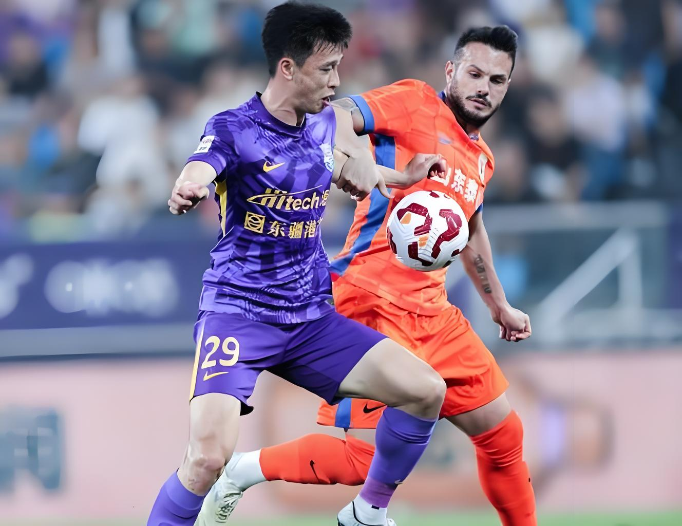 中超浙江队0-0上海申花路易斯中梁申花三轮不胜丢榜首的简单介绍