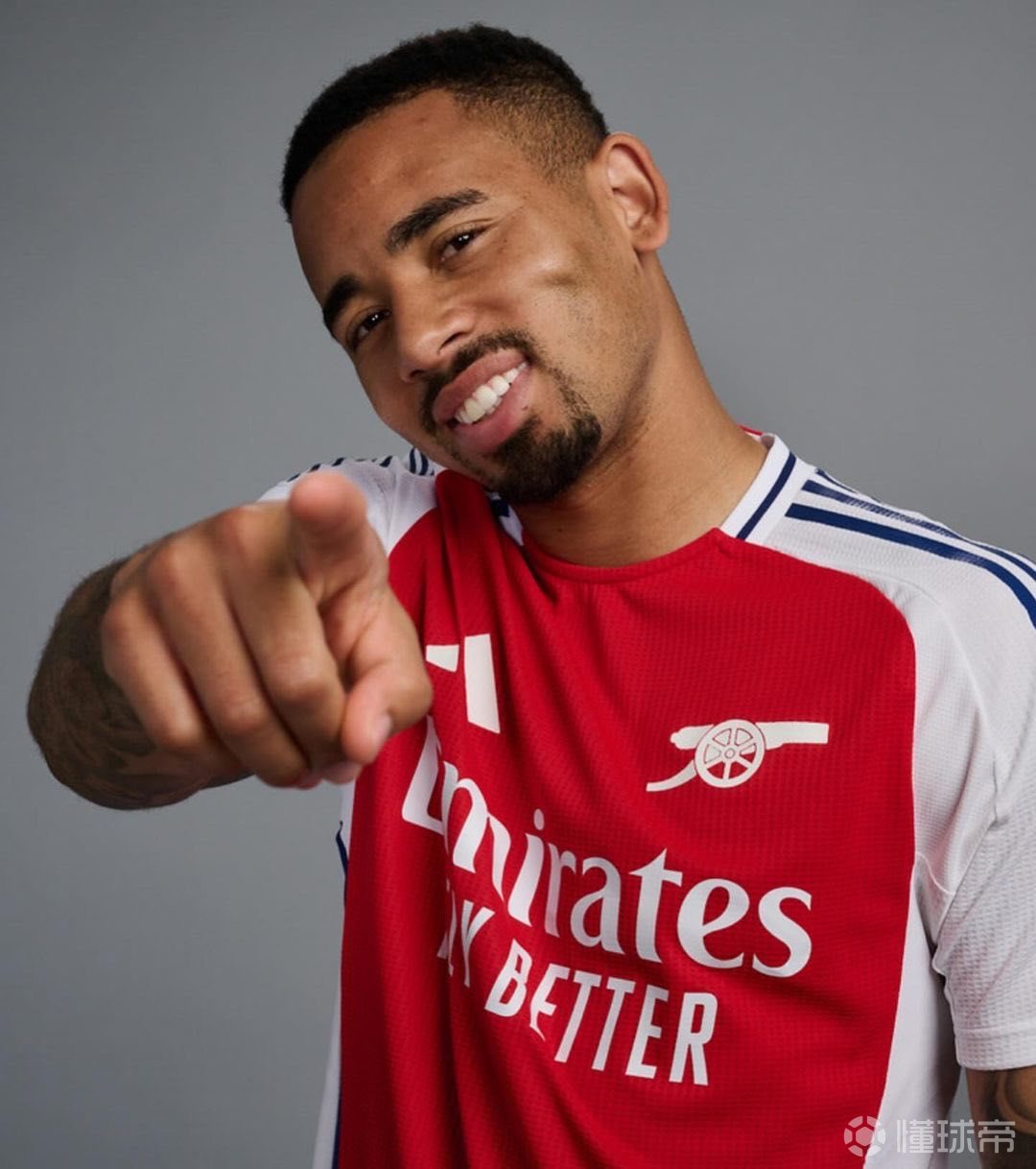 阿森纳发布新赛季第二客场球衣新球衣致敬老主场的简单介绍  第2张