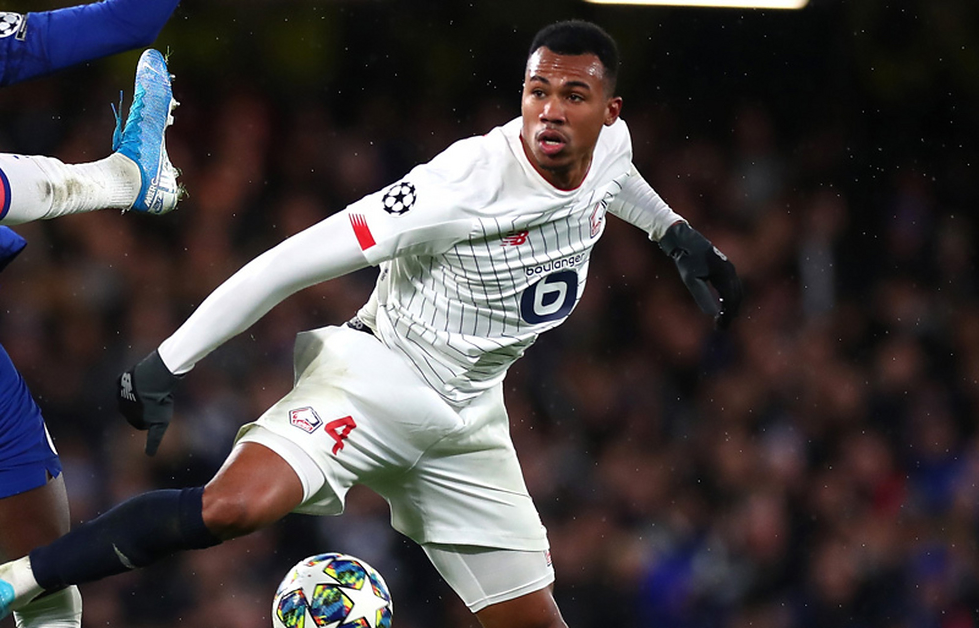 加布里埃尔当选阿森纳10月最佳球员巴西后卫帮助枪手在10月零丢球的简单介绍  第2张