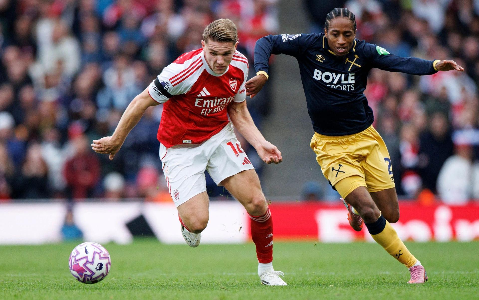 关于哲凯赖什与凯帕缺席欧冠赛前训练两人预计无缘枪手客战布拉格斯拉维亚比赛的信息  第1张