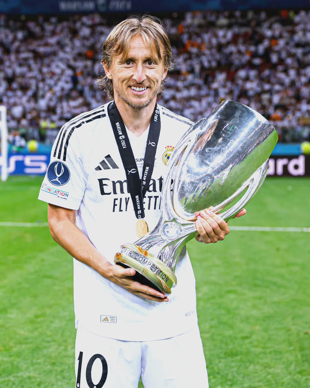 姆巴佩感谢皇马球迷当选队内赛季最佳球员的简单介绍  第2张