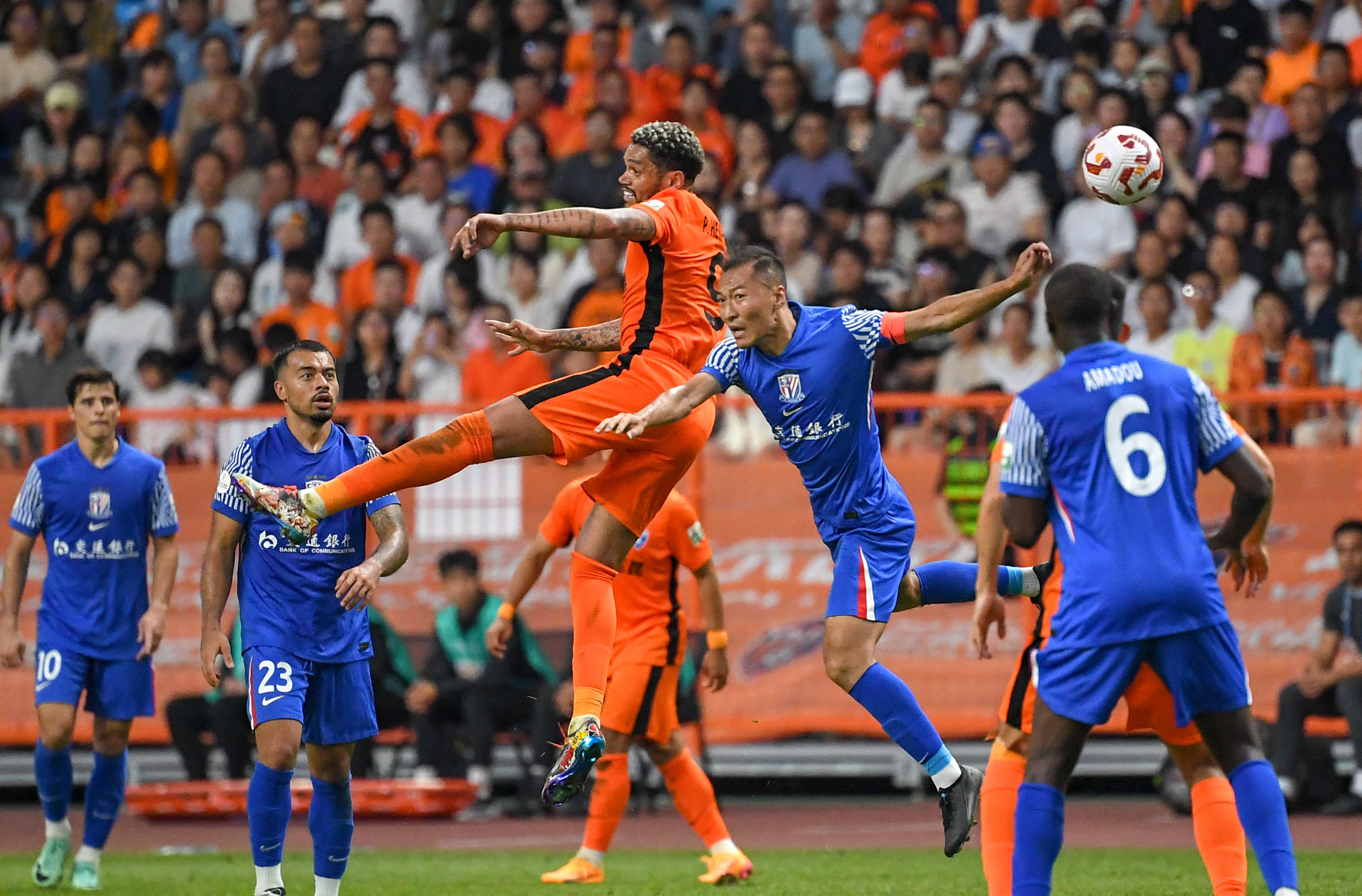 申花防线注意力不够集中上海申花4-4战平云南玉昆的简单介绍  第2张