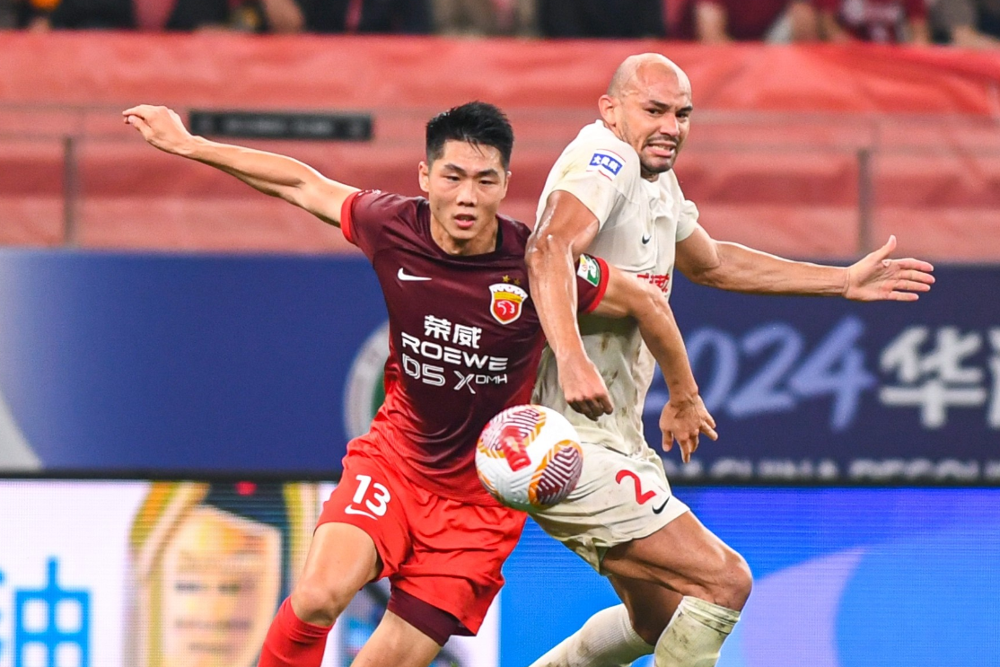 包含成都蓉城将战上海海港两队目前都紧咬榜首的词条  第2张