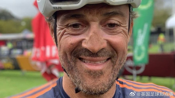 包含恩里克在骨折手术后首次亮相将出席本周比赛的词条