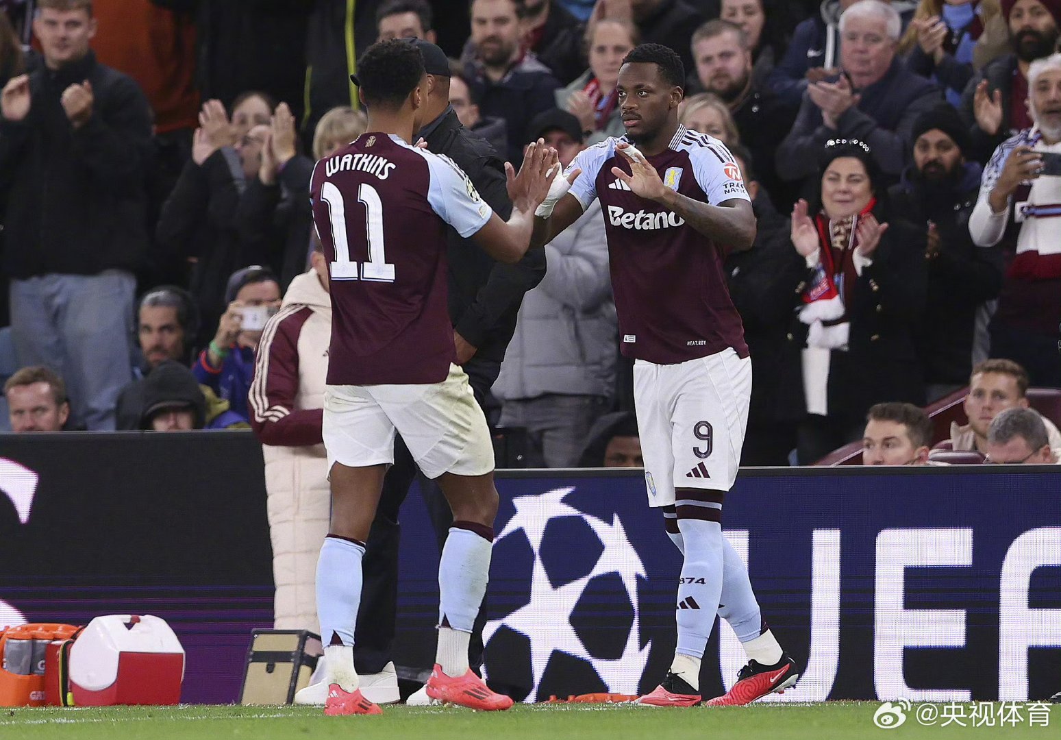 维尔茨欧冠助攻双响帮助球队终结4连败的简单介绍