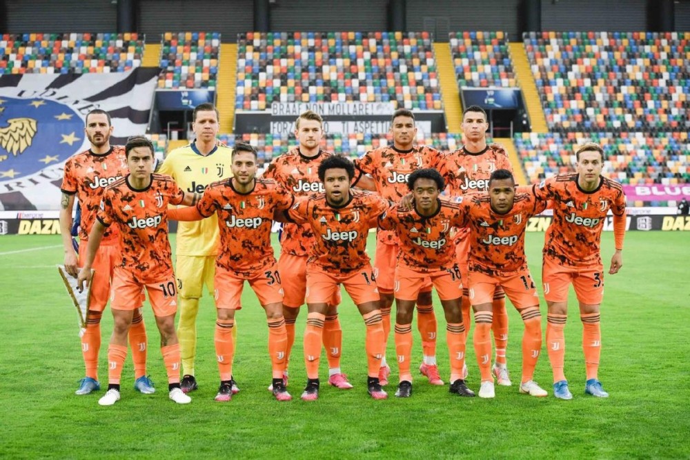 尤文图斯将11名球员列入出售名单斑马军团希望更新阵容的简单介绍