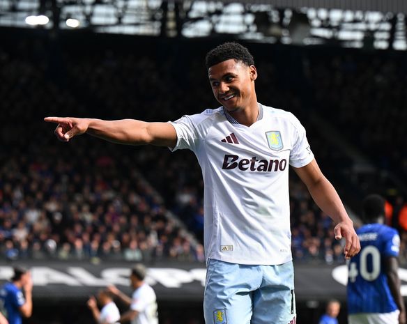 关于阿森纳考虑沃特金斯球员是枪手锋线引援第三选择的信息  第1张