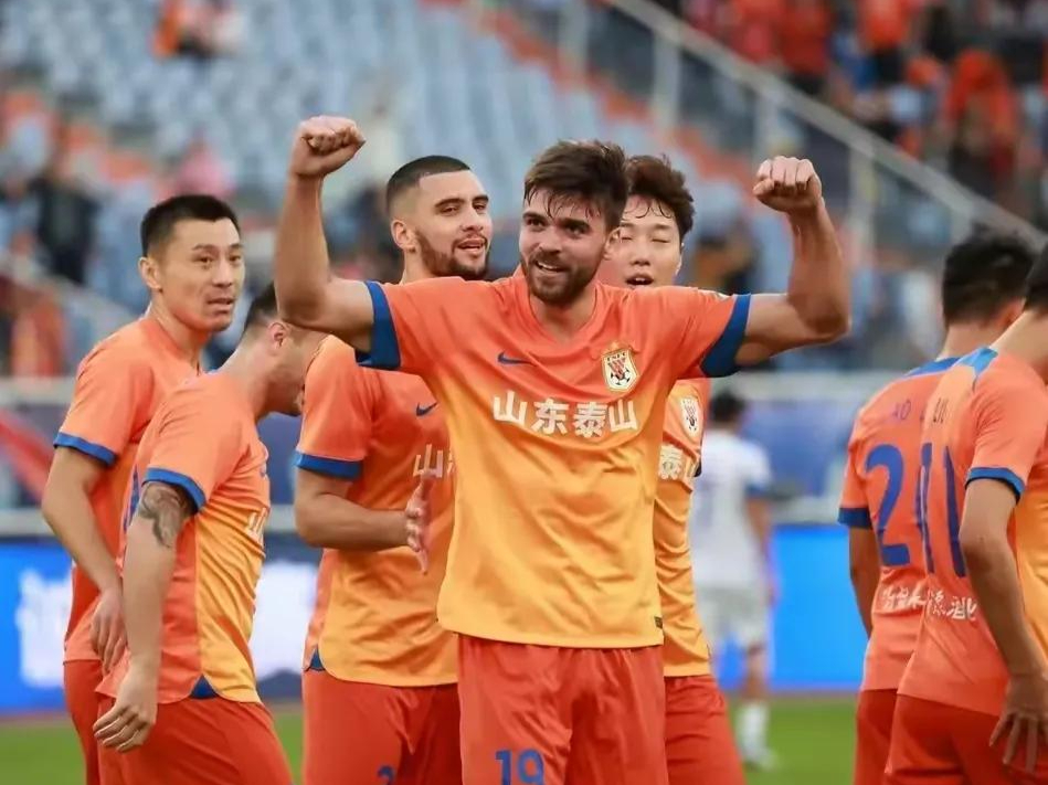 包含“山海之战”或将左右中超冠军归属泰山主场对阵海港的词条