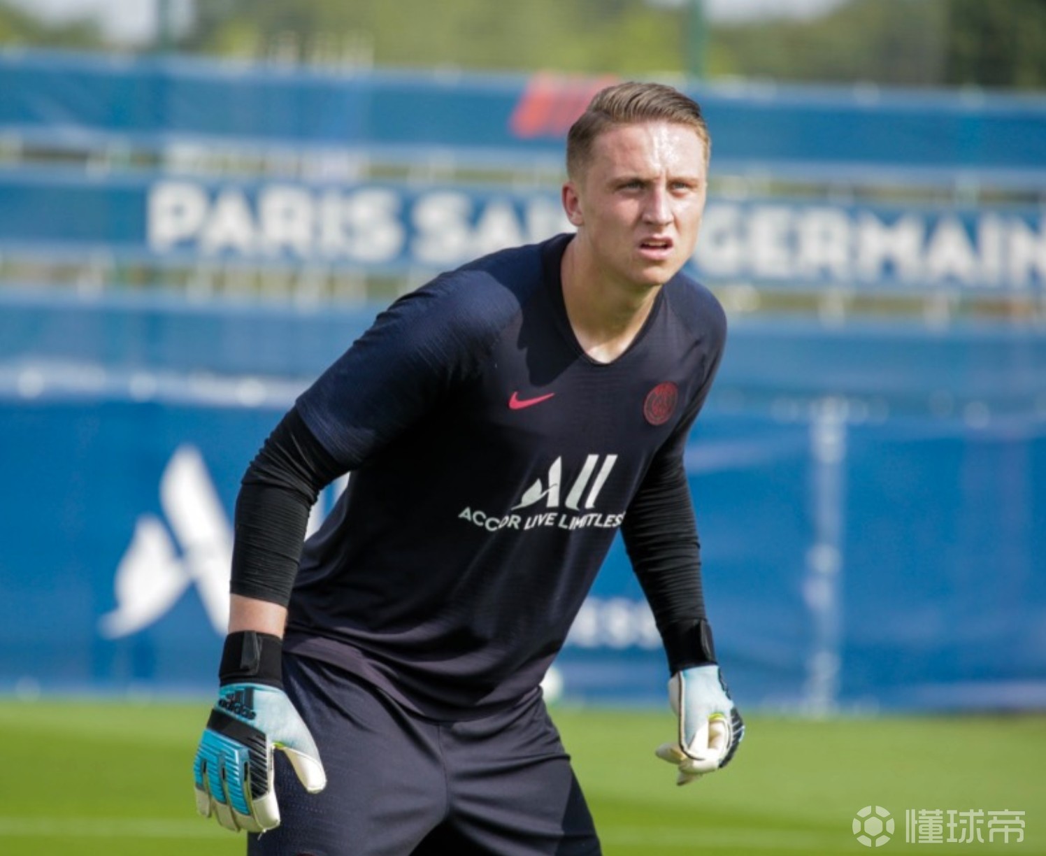 大巴黎扎格租借加盟哥本哈根为一线队出战11次的简单介绍  第2张