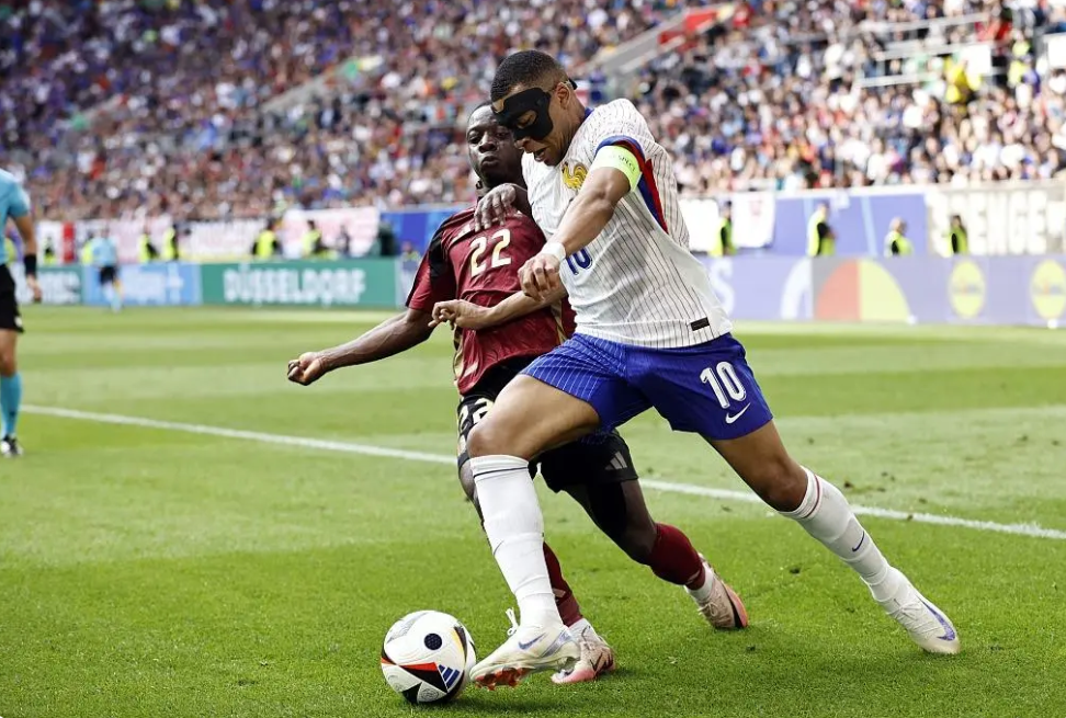 世预赛法国4-0乌克兰法国提前晋级  第2张