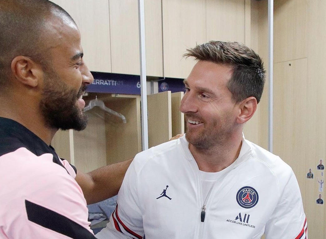 拉菲尼亚恢复进展顺利预计本周恢复集体训练的简单介绍  第1张