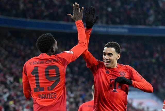 包含新赛季德甲夺冠赔率拜仁慕尼黑被看好卫冕的词条