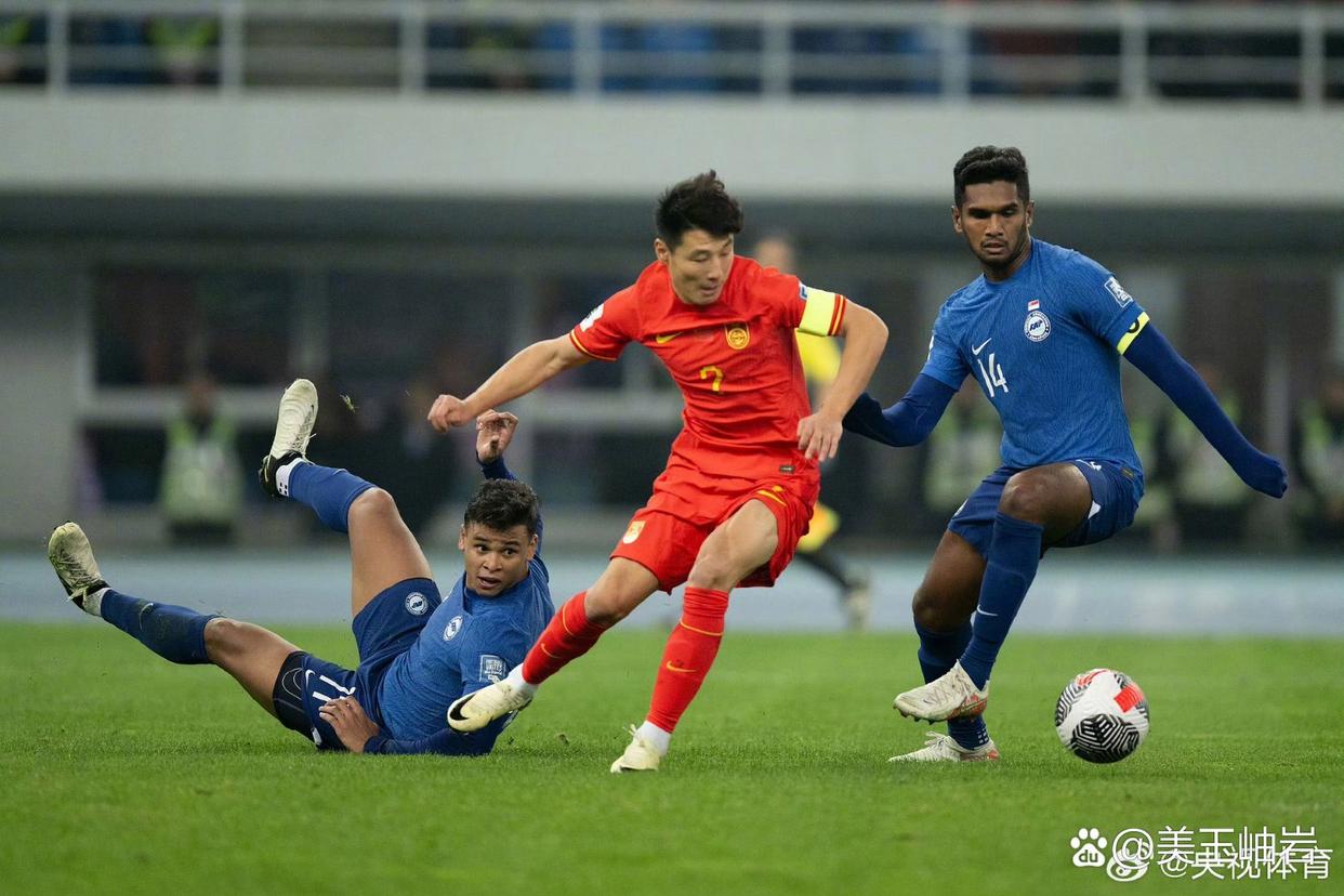 媒体：武磊离队后国足锋线将有变化年轻球员有机会扛起进攻大旗的简单介绍