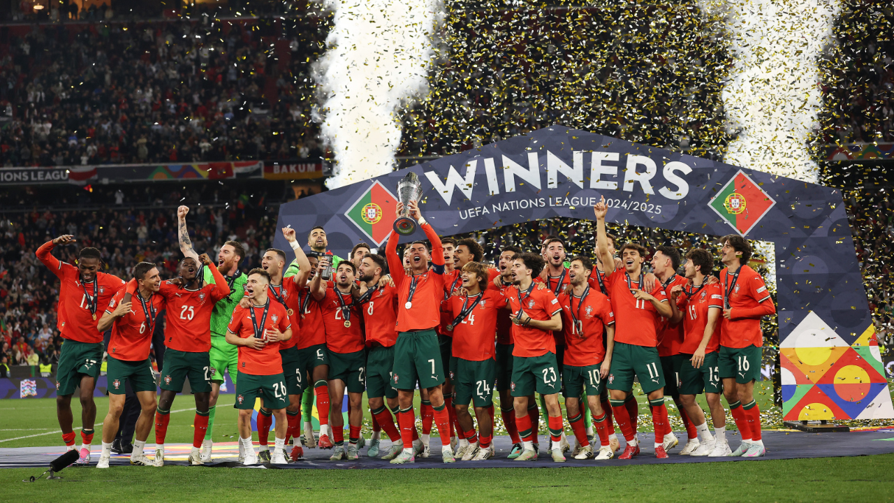 葡萄牙备战欧国联半决赛C罗归队士气大振的简单介绍